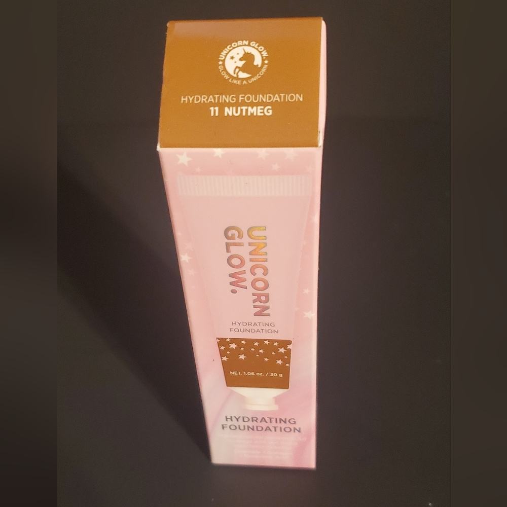 **3PACK** Unicorn Glow Hydrating Foundation- #11 Nutmeg